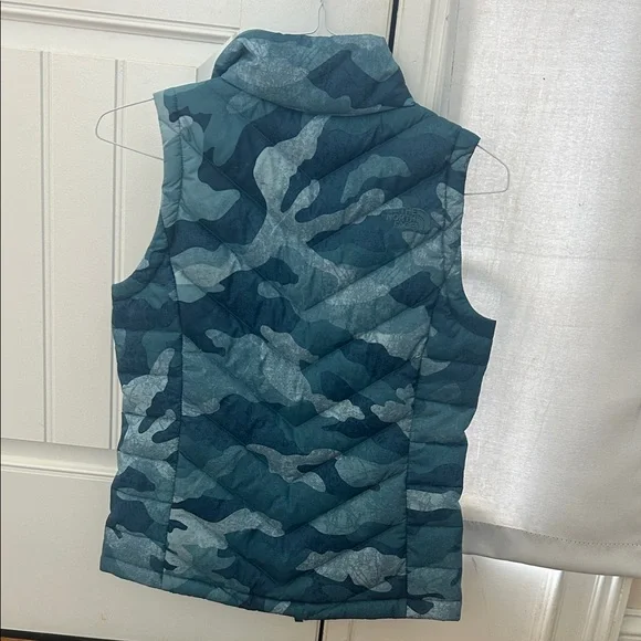 The North Face Blue Camo Vest - Picture 3 of 4